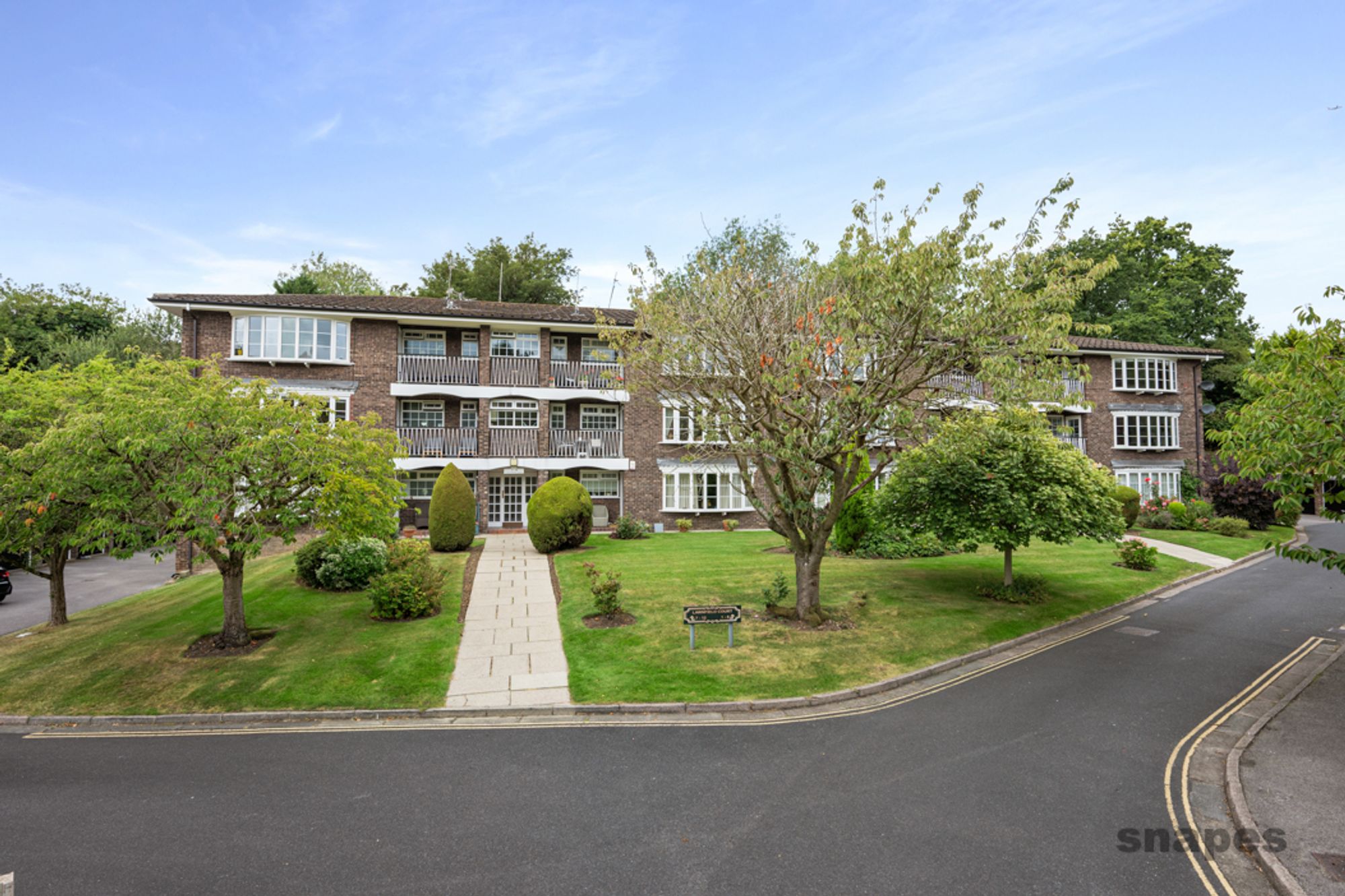 Images for Warren Close, Bramhall, SK7