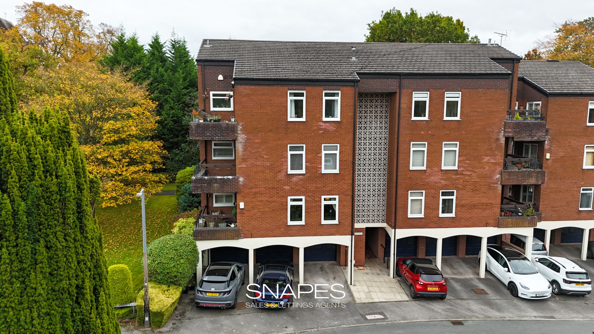 Images for Stoke Abbot Close, Bramhall, SK7