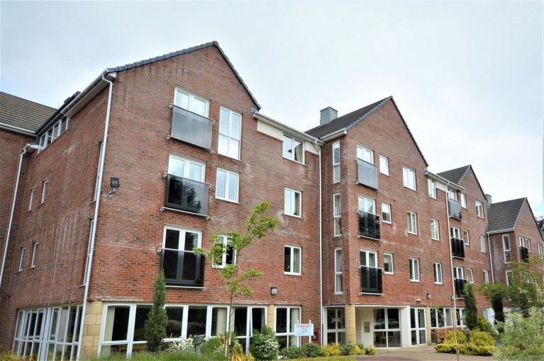 Image of Station Approach, Cheadle Hulme, SK8