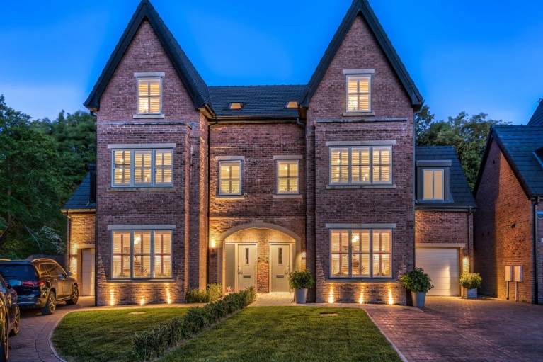 Image of Courtside Close, Cheadle, SK8