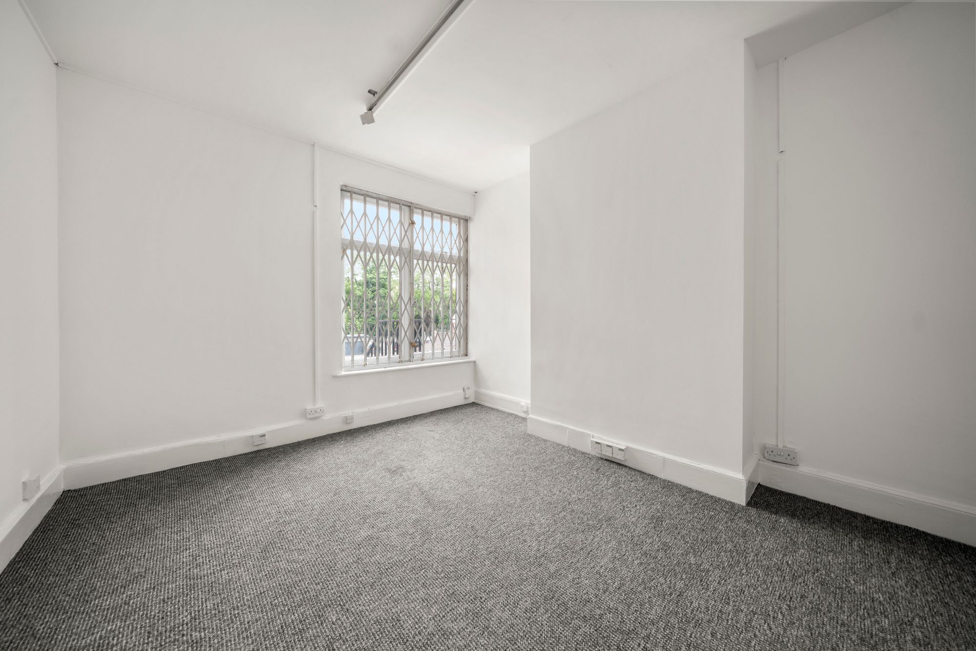 Images for 31 Station Road, Cheadle Hulme, SK8