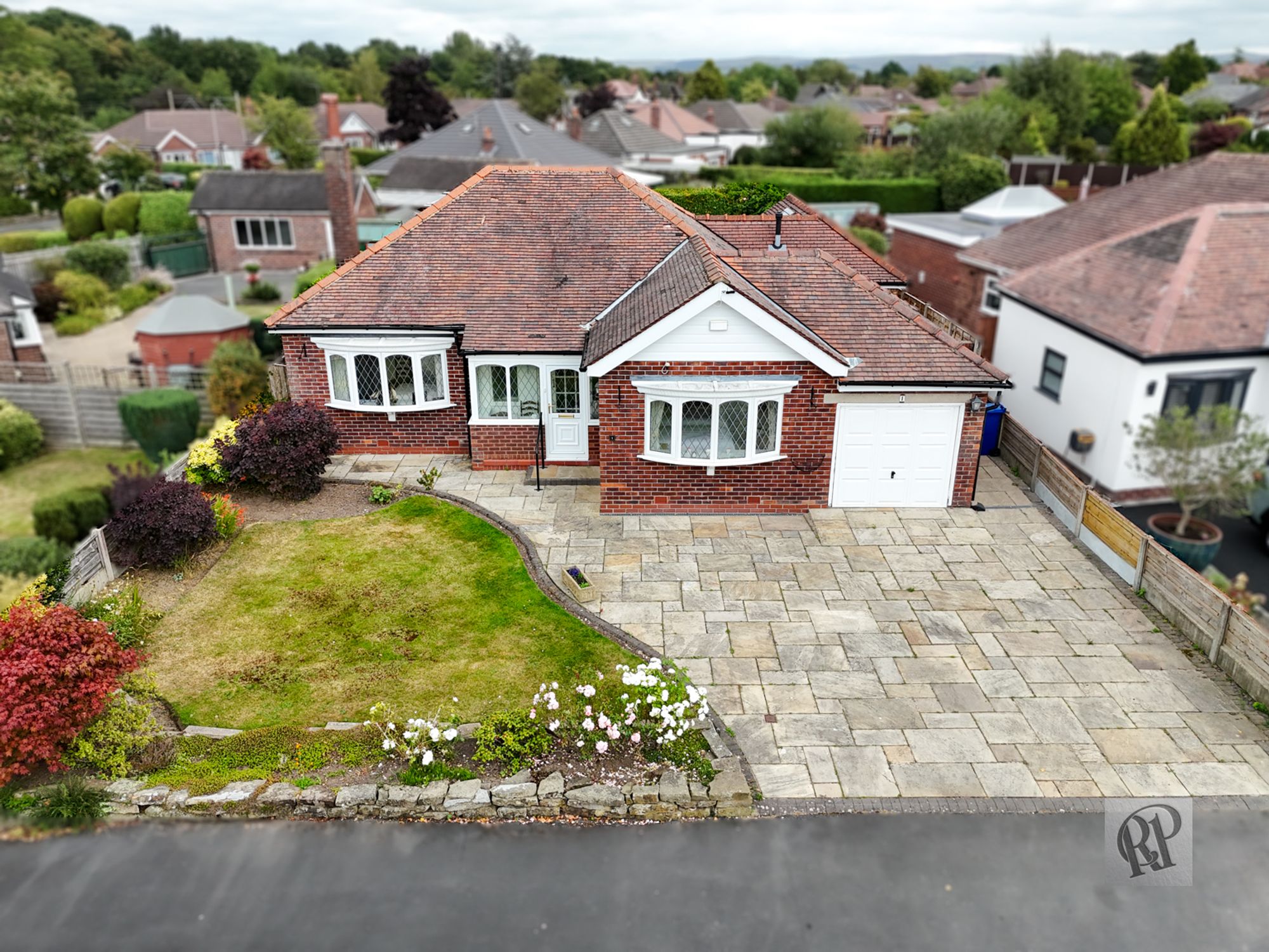 Images for Larchway, Bramhall, SK7